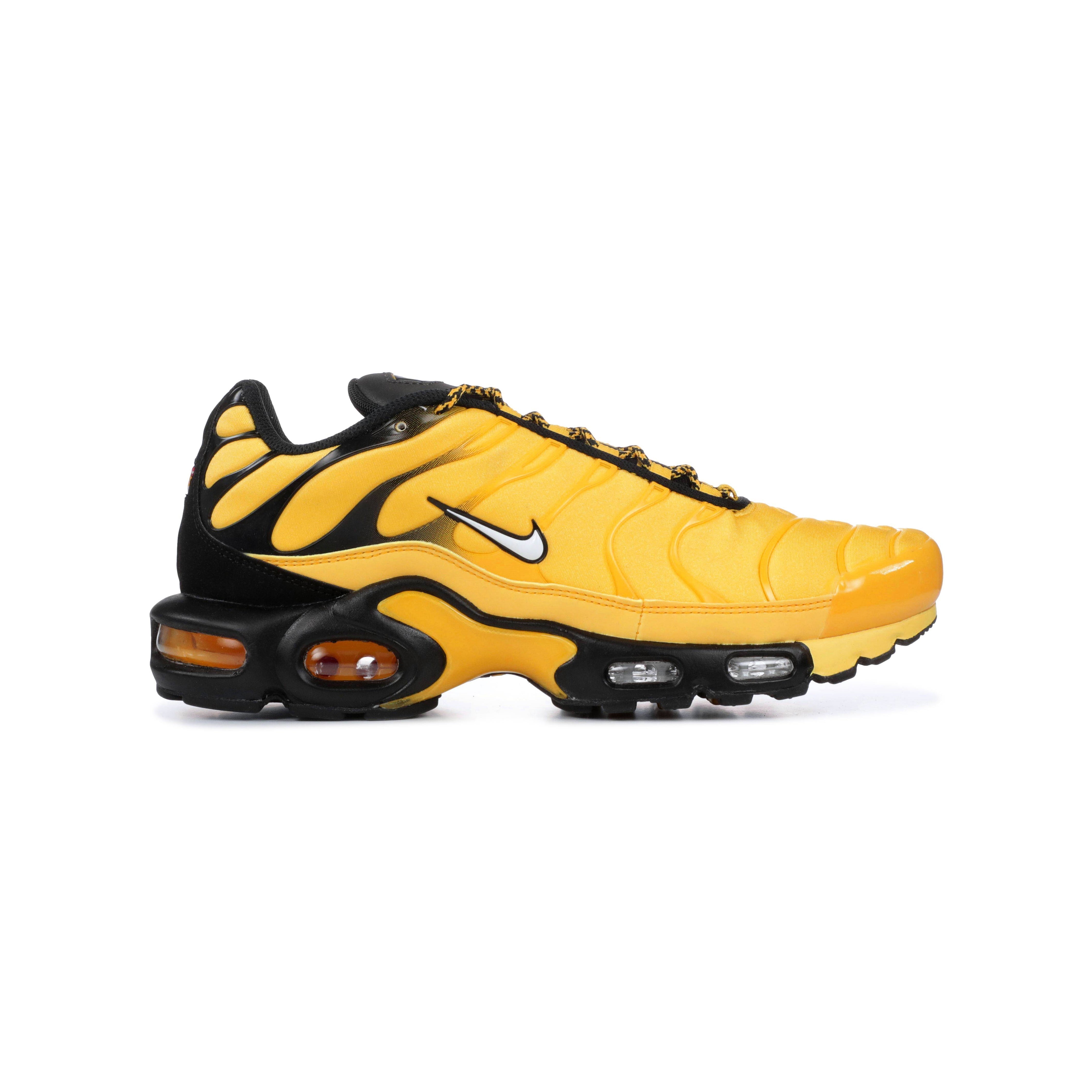 Zapatillas Nike Air Max Plus TN Amarillas y Negras Frequency Hombre